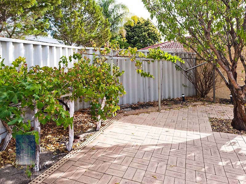 21 Parklands Square, Riverton WA 6148