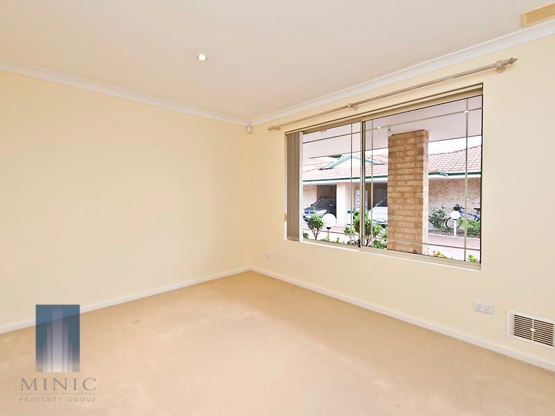 4/60 Vahland Avenue, Riverton WA 6148