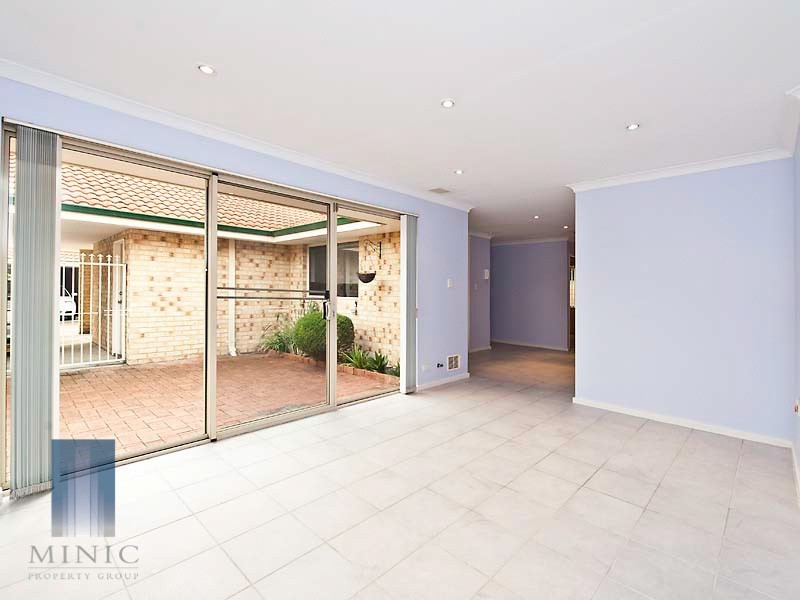 4/60 Vahland Avenue, Riverton WA 6148