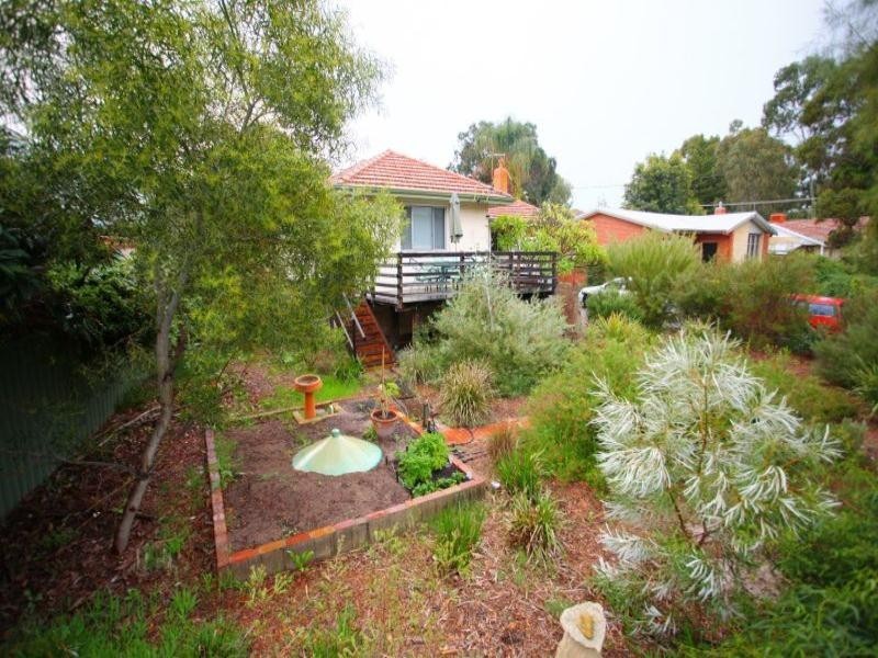 5 Pallitt Street, St James WA 6102