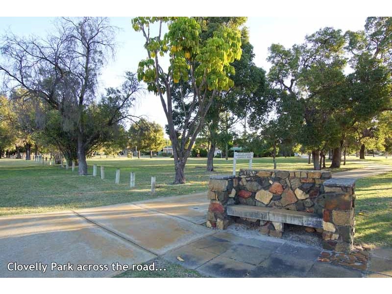 12 Clovelly Crescent, Lynwood WA 6147