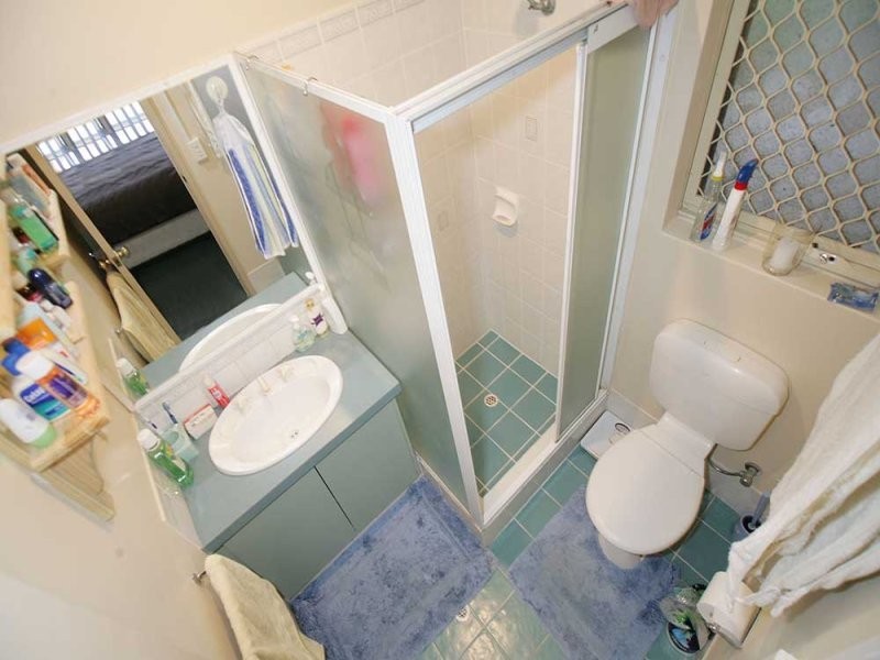 2/28 Hill View Tce, St James WA 6102