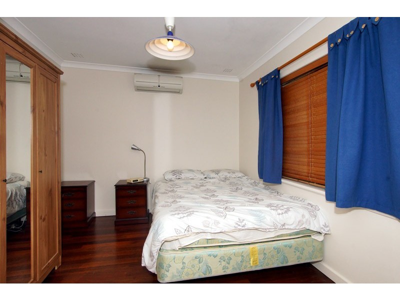 26 Westlake Street, Wilson WA 6107