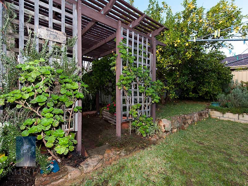 170 Watts Road, Wilson WA 6107
