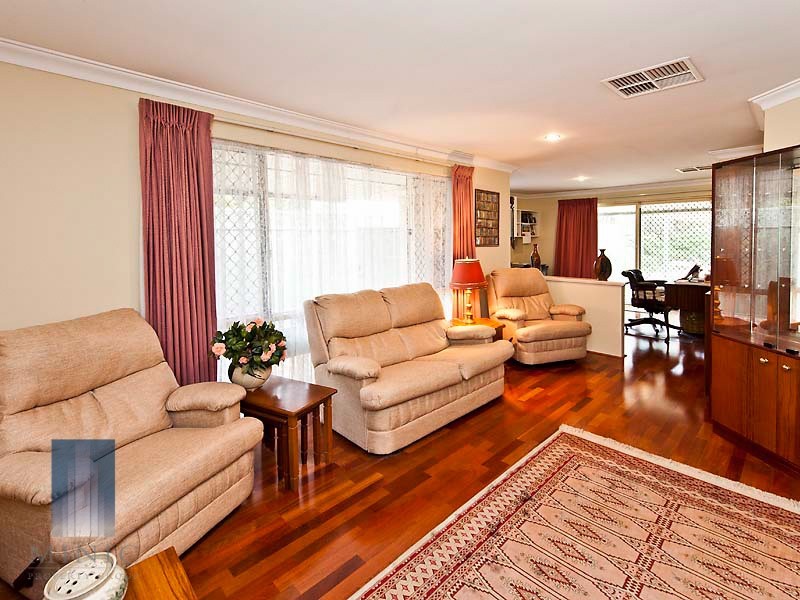 13 Grayson Court, Wilson WA 6107