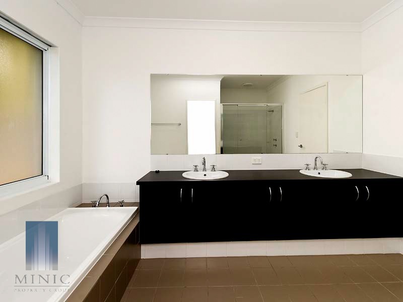 33b Emily Street, St James WA 6102
