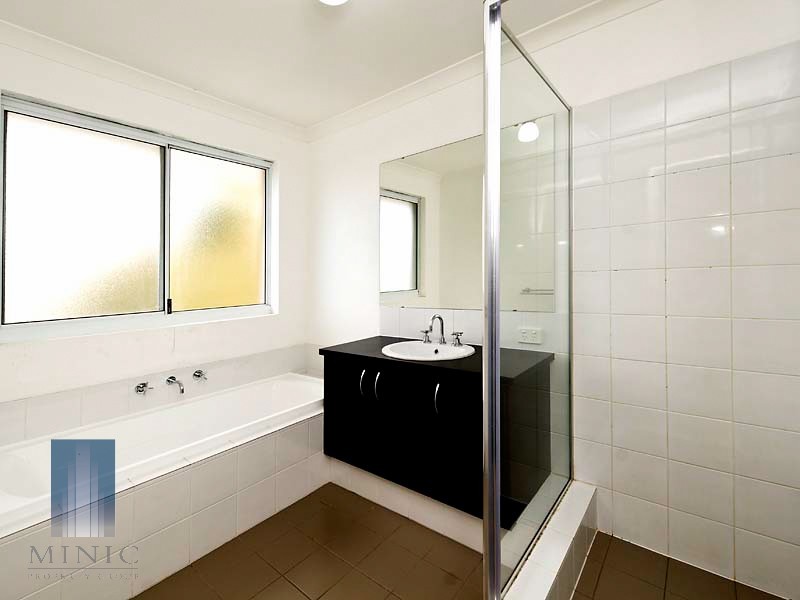 33b Emily Street, St James WA 6102