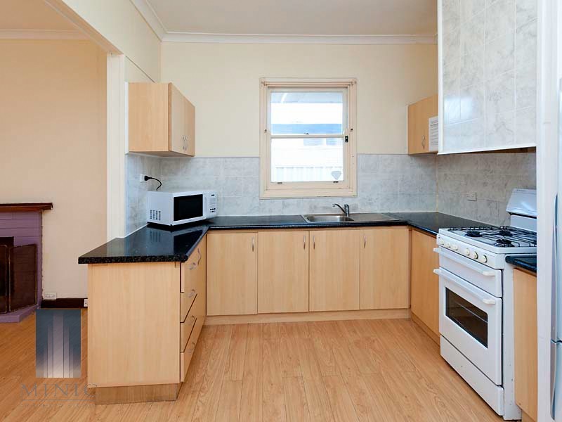 18 Eureka Road, Wilson WA 6107