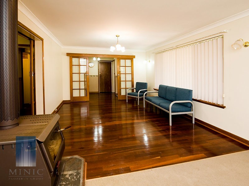 19 Parklands Square, Riverton WA 6148