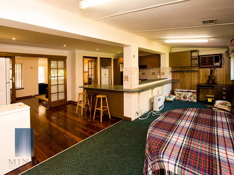 19 Parklands Square, Riverton WA 6148