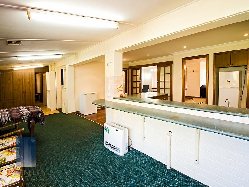 19 Parklands Square, Riverton WA 6148