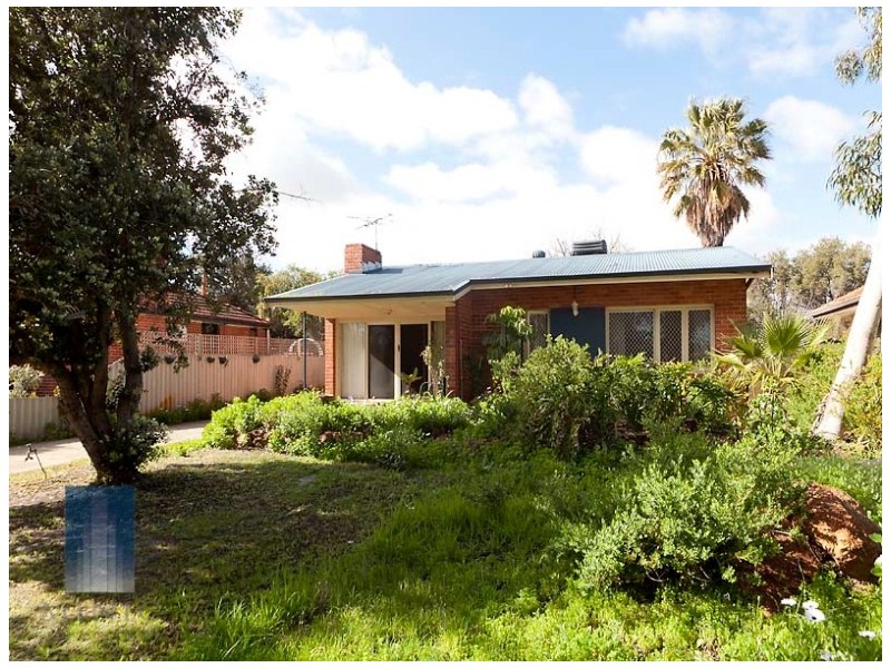 16 Westlake Street, Wilson WA 6107