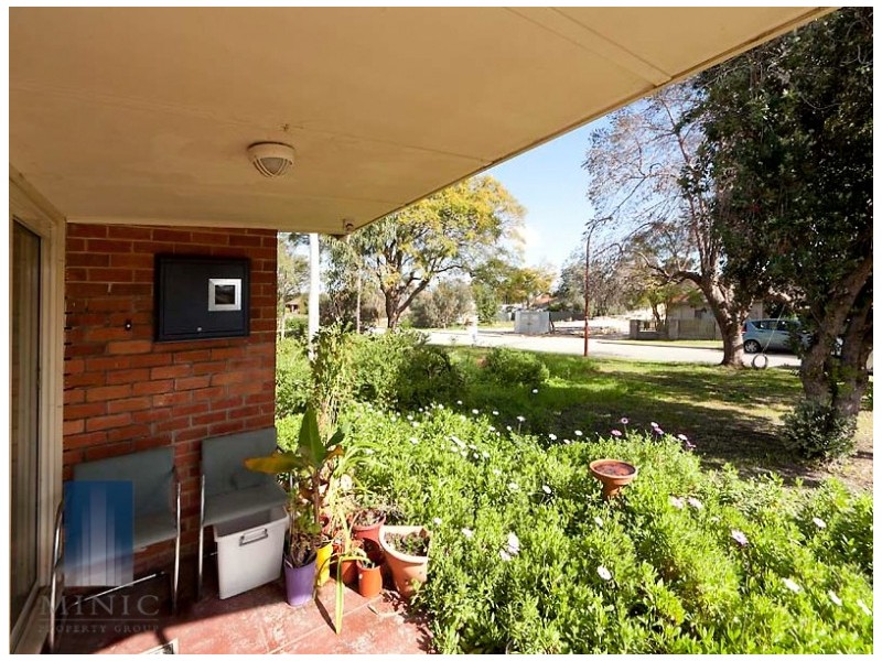 16 Westlake Street, Wilson WA 6107