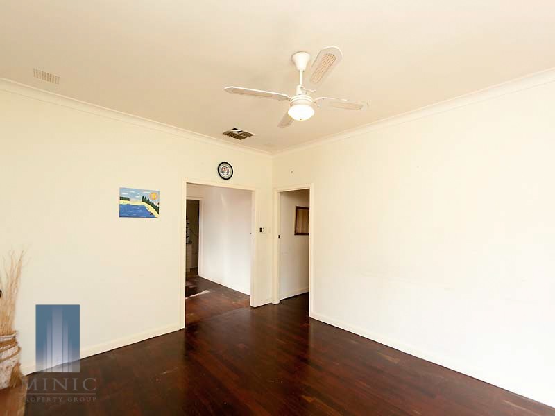 16 Westlake Street, Wilson WA 6107