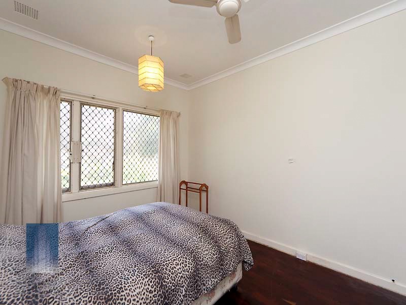 16 Westlake Street, Wilson WA 6107
