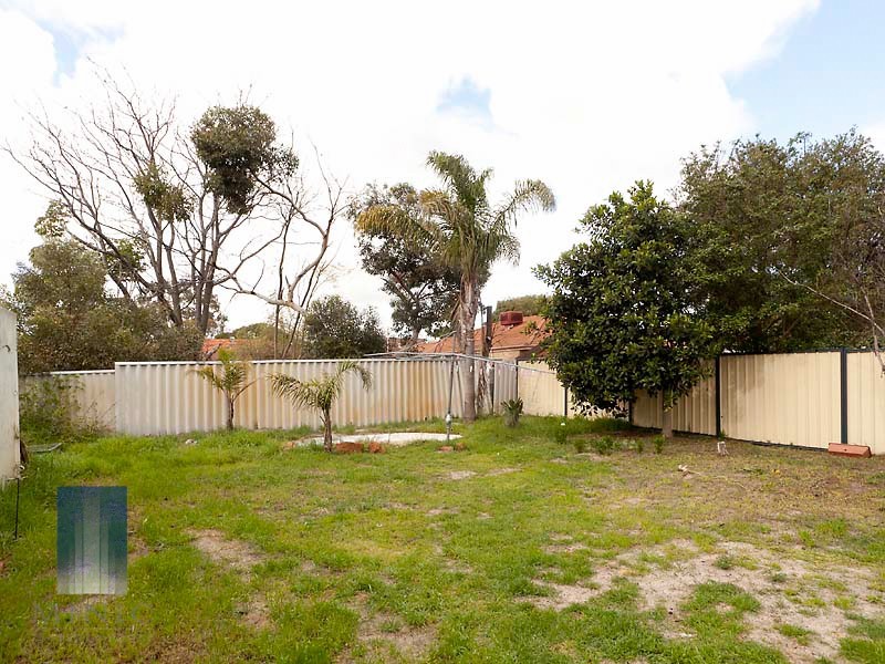 16 Westlake Street, Wilson WA 6107