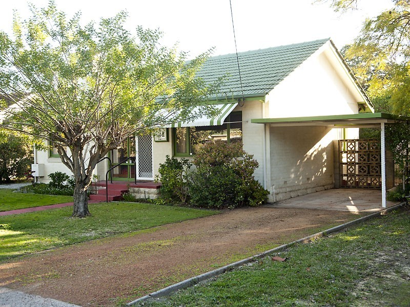 13 Melvin Avenue, Thornlie WA 6108