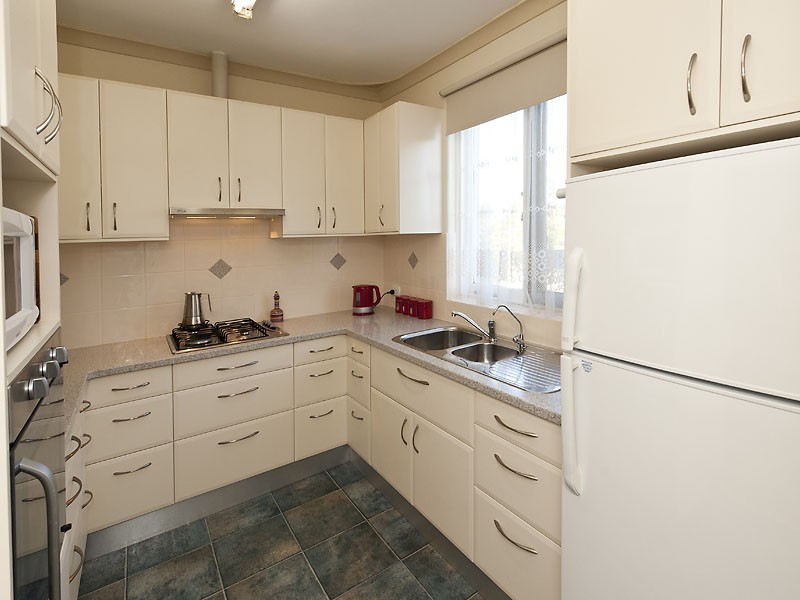 13 Melvin Avenue, Thornlie WA 6108