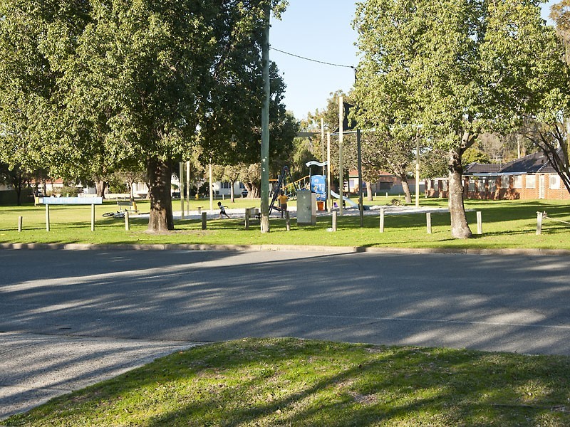 13 Melvin Avenue, Thornlie WA 6108