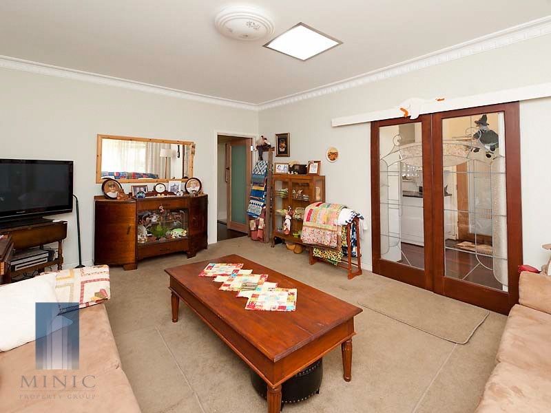 68 Armstrong Road, Wilson WA 6107