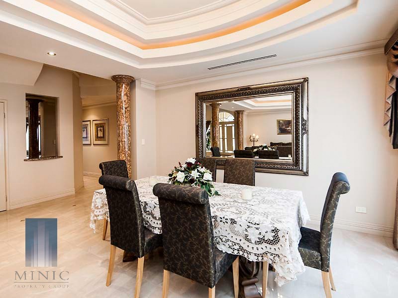 14 Crossman Pass, Salter Point WA 6152