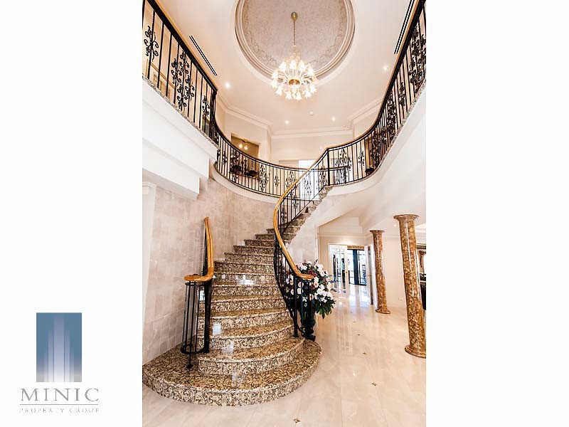 14 Crossman Pass, Salter Point WA 6152