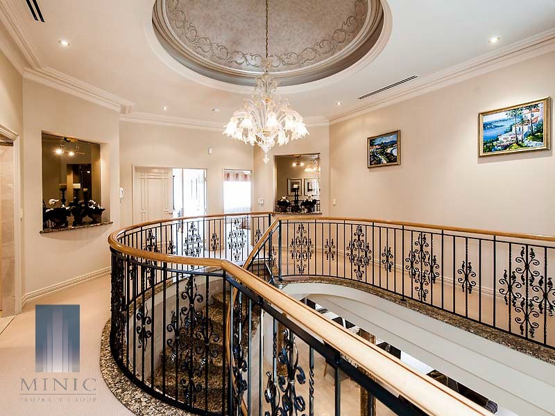 14 Crossman Pass, Salter Point WA 6152