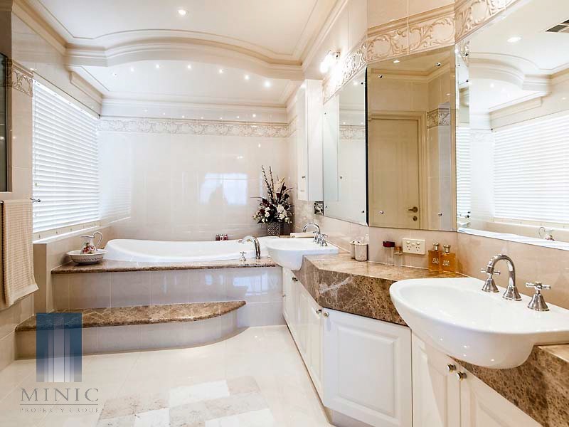 14 Crossman Pass, Salter Point WA 6152