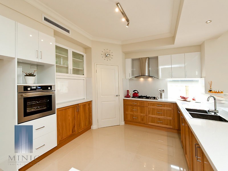 26 Mount Henry Road, Salter Point WA 6152