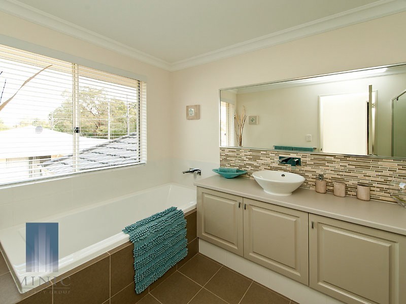 26 Mount Henry Road, Salter Point WA 6152
