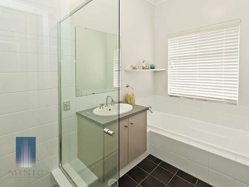 252C Corinthian Road East, Riverton WA 6148