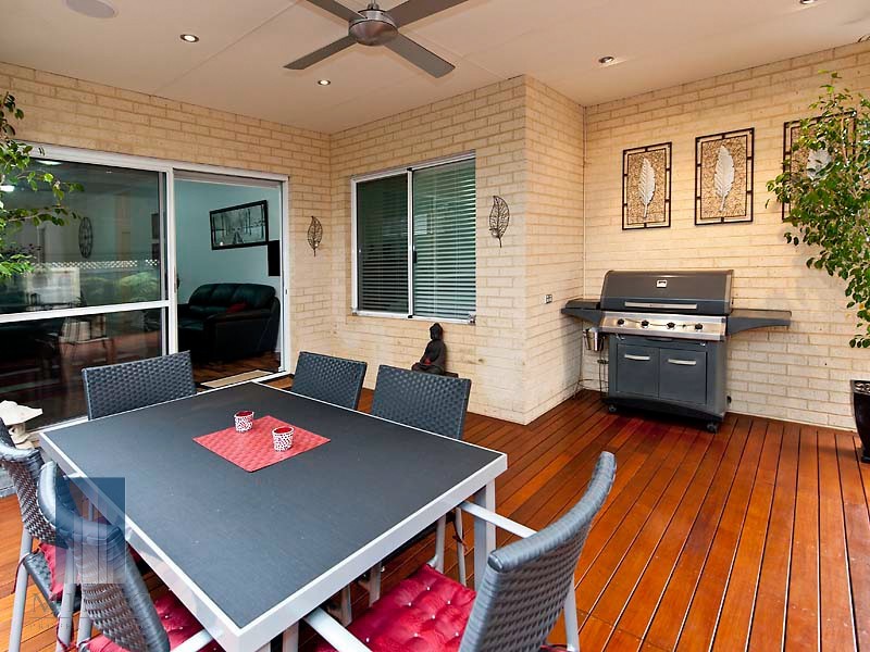 252C Corinthian Road East, Riverton WA 6148