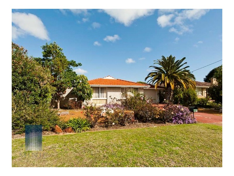 15 Barber Place, Riverton WA 6148