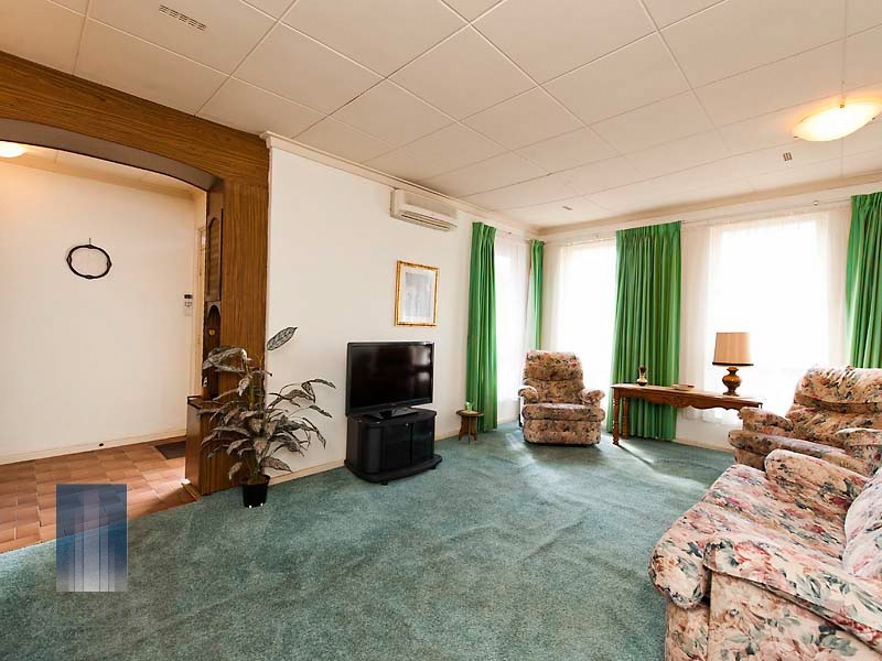 15 Barber Place, Riverton WA 6148