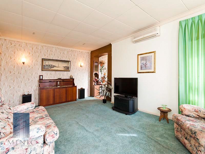 15 Barber Place, Riverton WA 6148