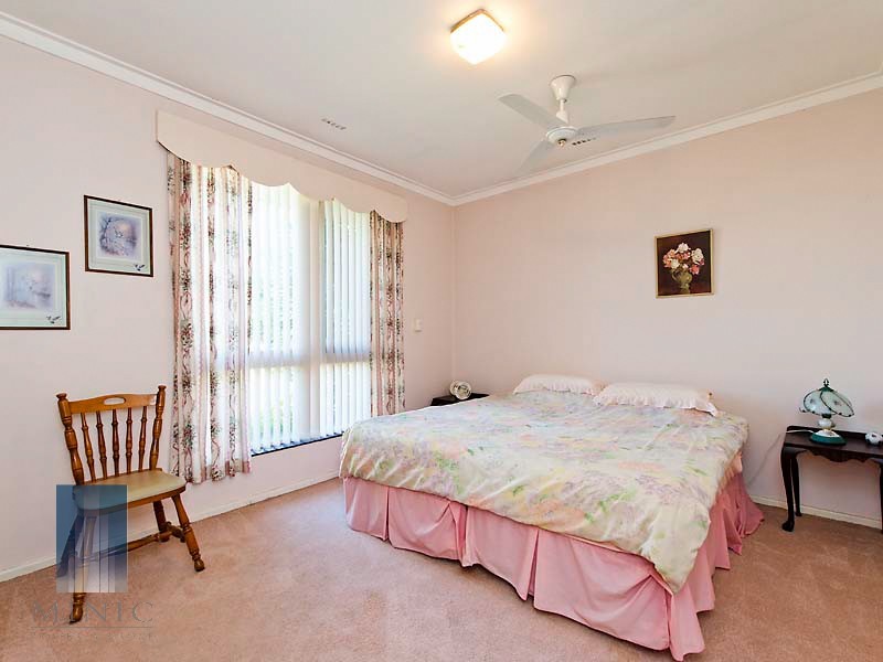 15 Barber Place, Riverton WA 6148