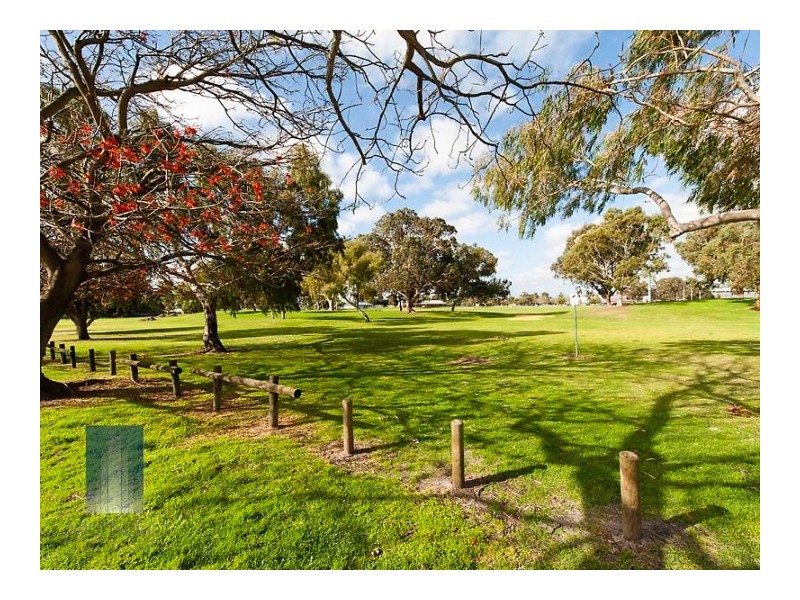 15 Barber Place, Riverton WA 6148