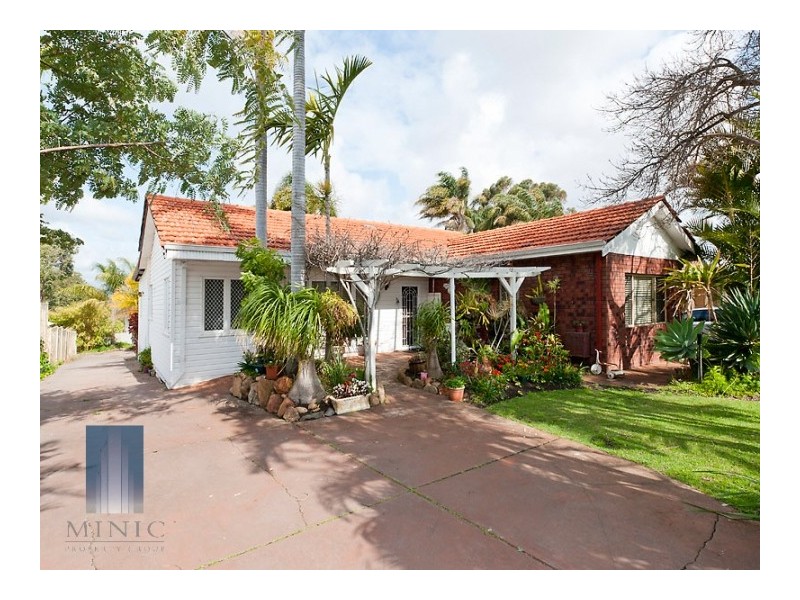 22 Teaguer Street, Wilson WA 6107