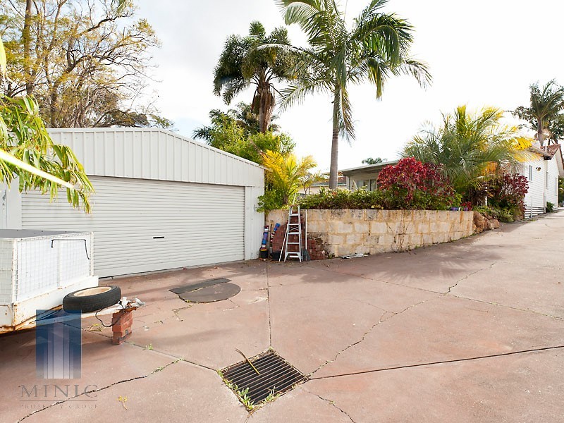 22 Teaguer Street, Wilson WA 6107