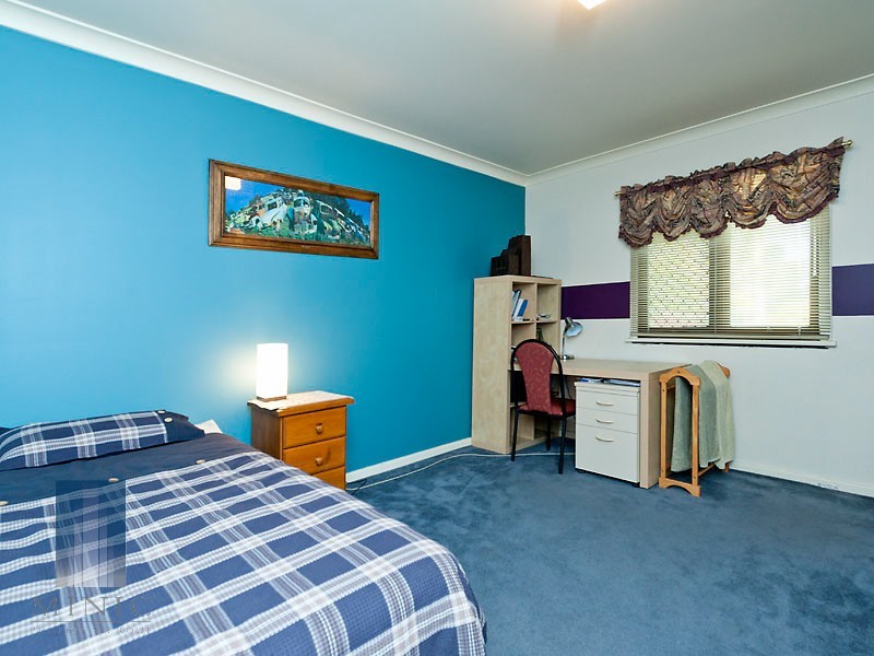 22 Teaguer Street, Wilson WA 6107