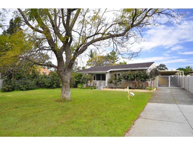 4 Parkhill Way, Wilson WA 6107