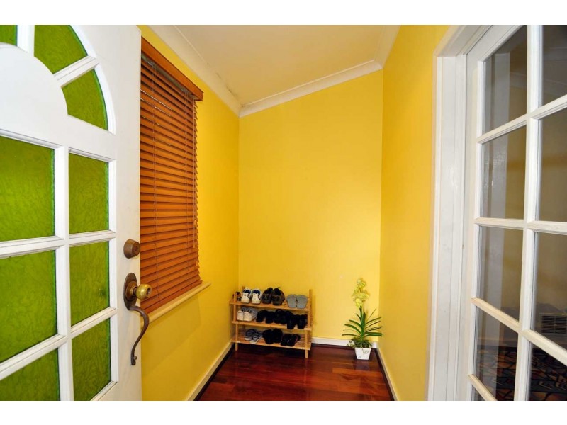 4 Parkhill Way, Wilson WA 6107