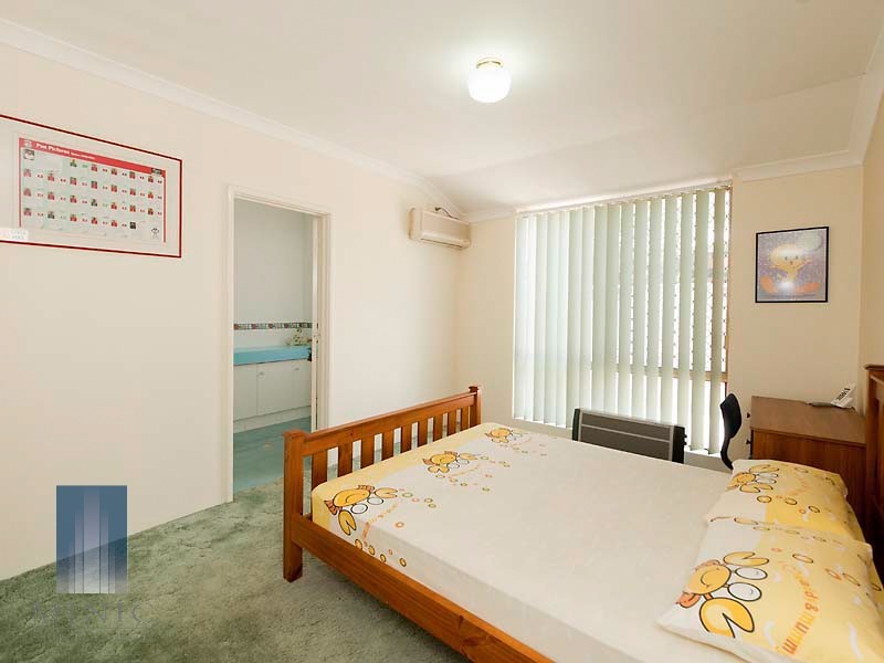 10 Leatherwood Way, Huntingdale WA 6110