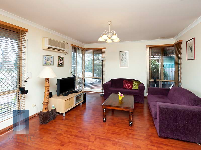 10 Leatherwood Way, Huntingdale WA 6110