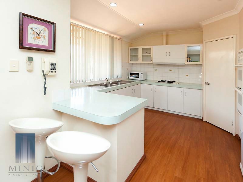 10 Leatherwood Way, Huntingdale WA 6110