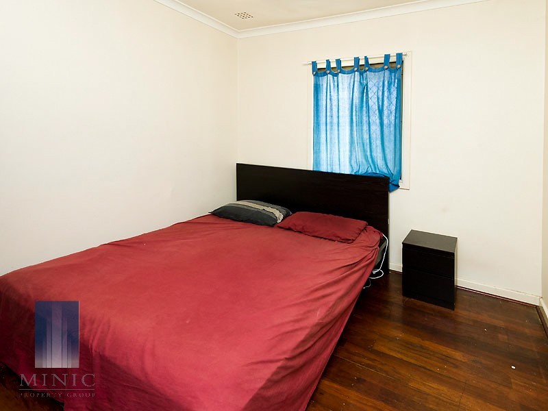 11 Hooson Way, Wilson WA 6107