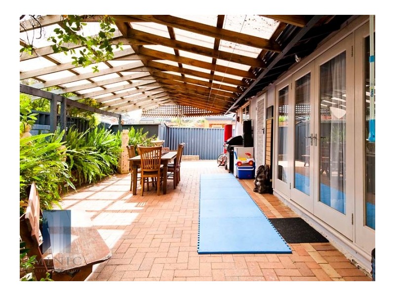 1/65 Walpole Street, St James WA 6102