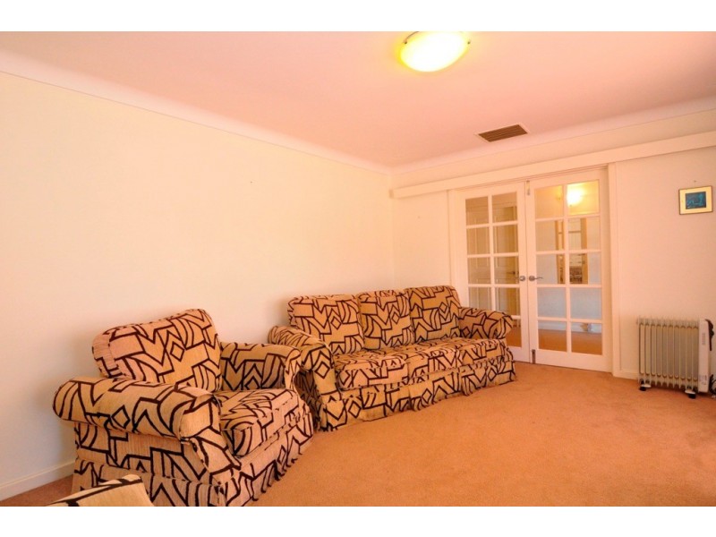 1/16 Laurel Close, Riverton WA 6148