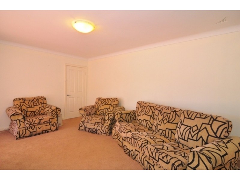 1/16 Laurel Close, Riverton WA 6148