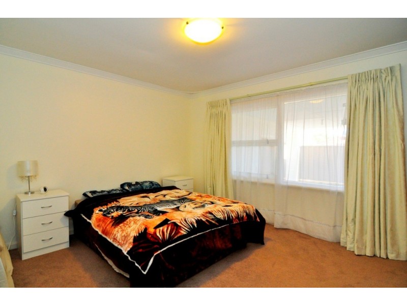 1/16 Laurel Close, Riverton WA 6148